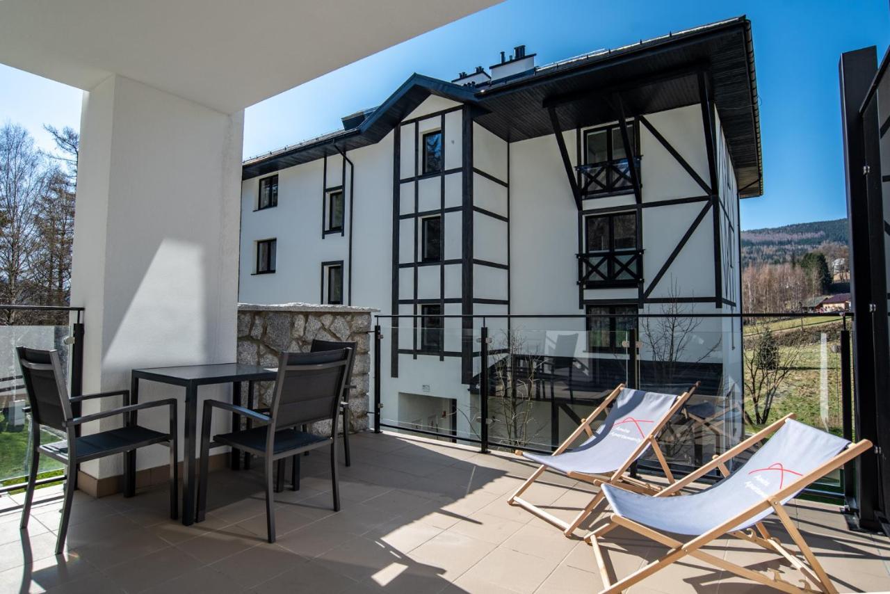 Apartamenty Amira W Kompleksie Apartamenty Piano Swieradow-Zdroj Exterior photo